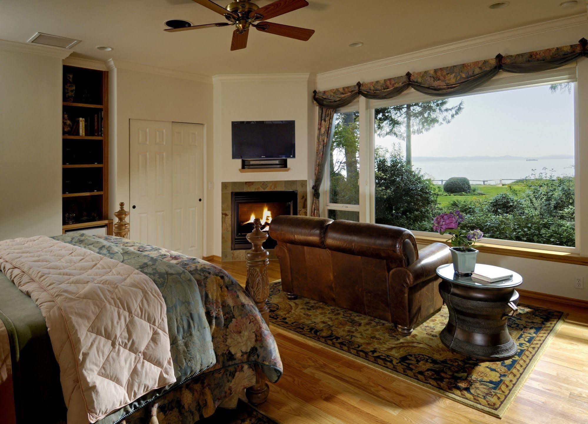 Colette'S Bed & Breakfast Port Angeles Exterior photo